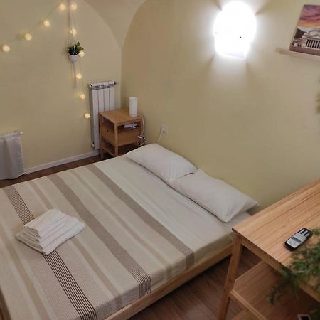 Rega Holiday House Неаполь Екстер'єр фото