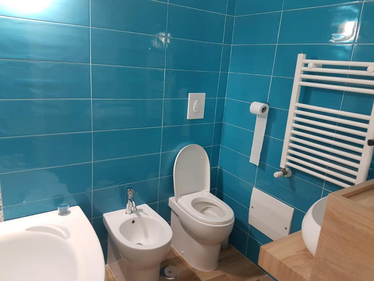 Rega Holiday House Неаполь Екстер'єр фото