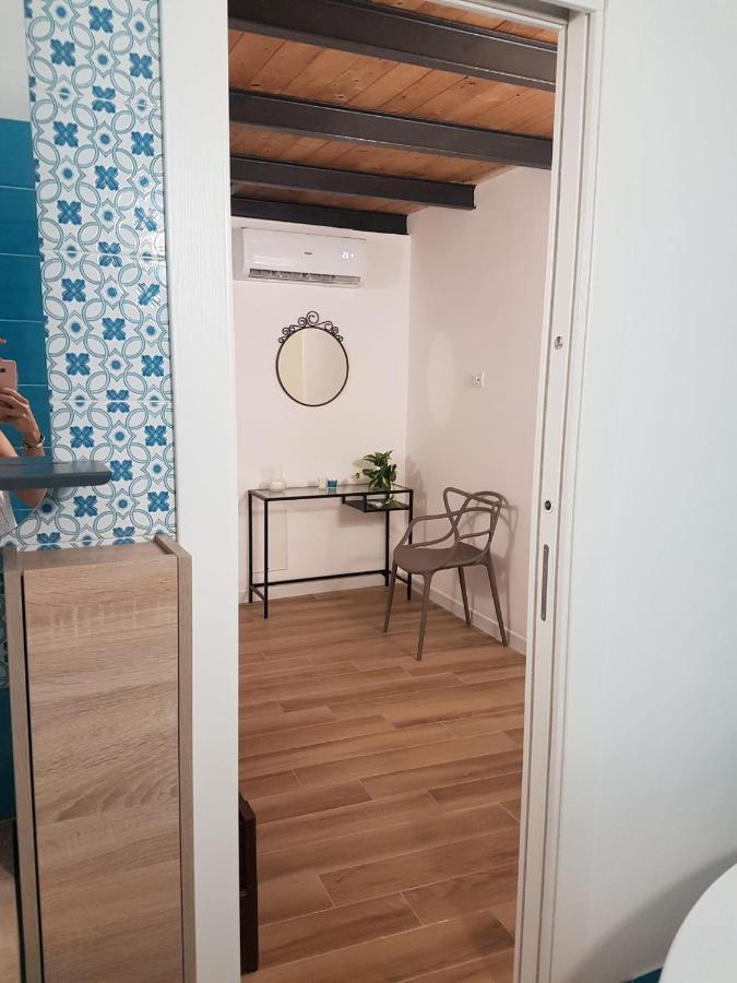 Rega Holiday House Неаполь Екстер'єр фото